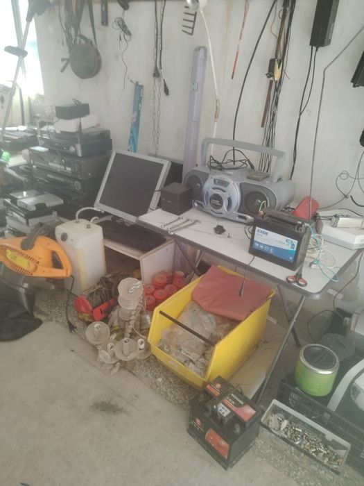 Продавам електроуреди,кафе машини,електроскутер,йоники,акордеони