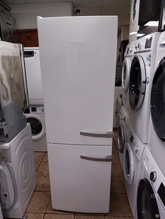 Комбиниран хладилник с фризер Миеле Miele с две години гаранция!