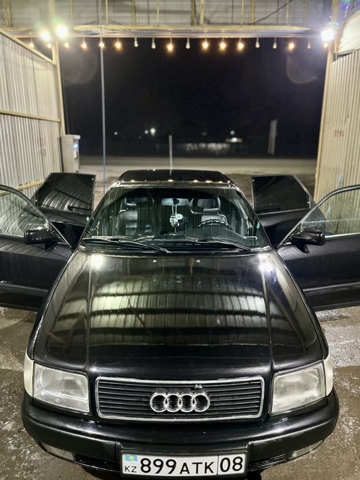 Продается ауди 100 с4