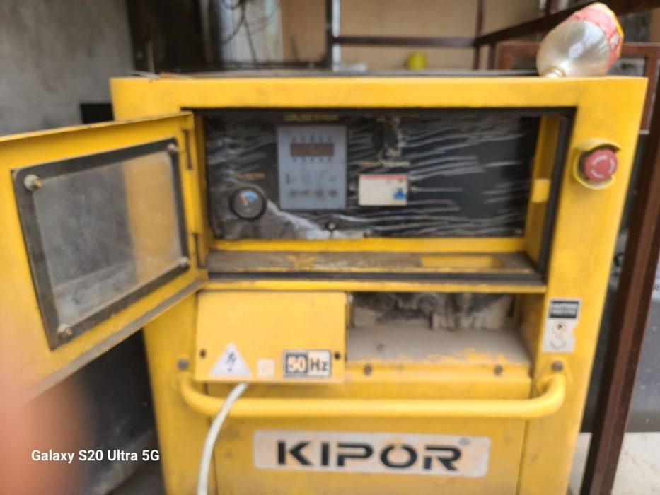 Generator 3 fazali sotiladi holati yaxshi