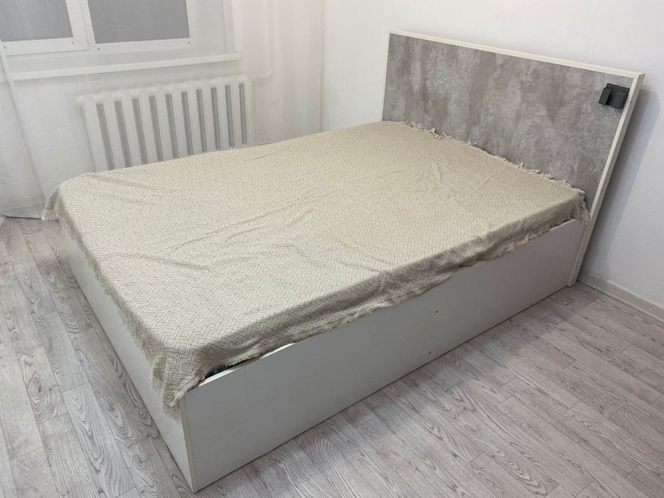 Продам кровать с ящиками