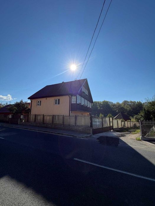 Vând casă str.Maleia,Petrosani,jud.Hunedoara.