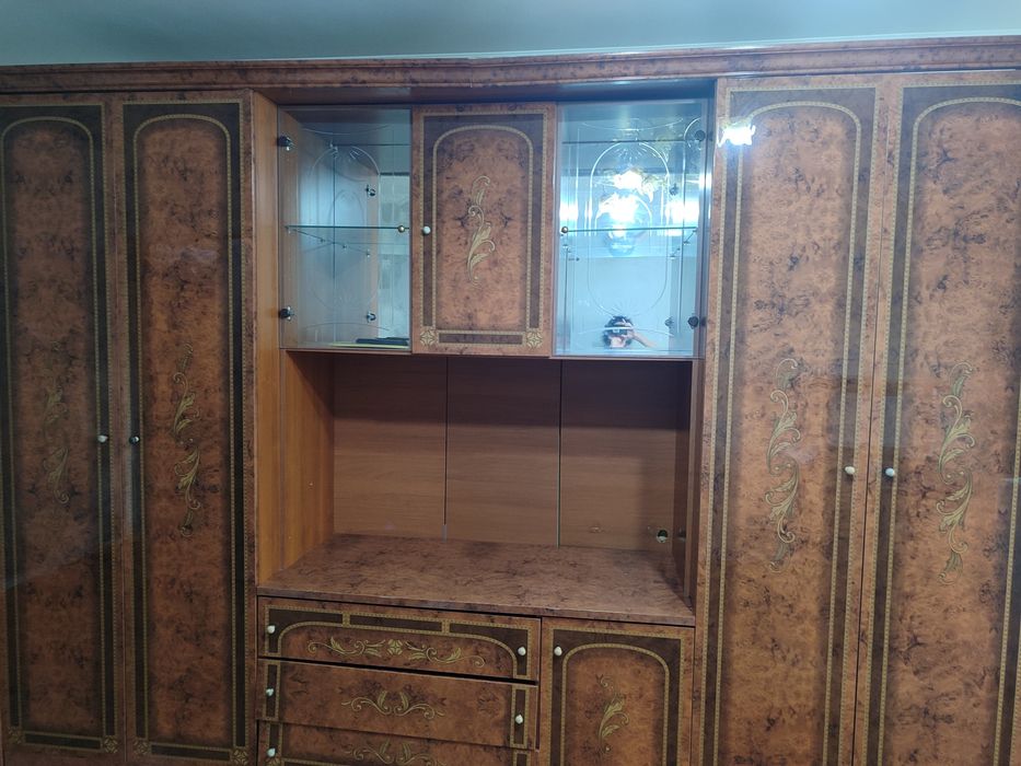 Продам стенку в хорошем состоянии