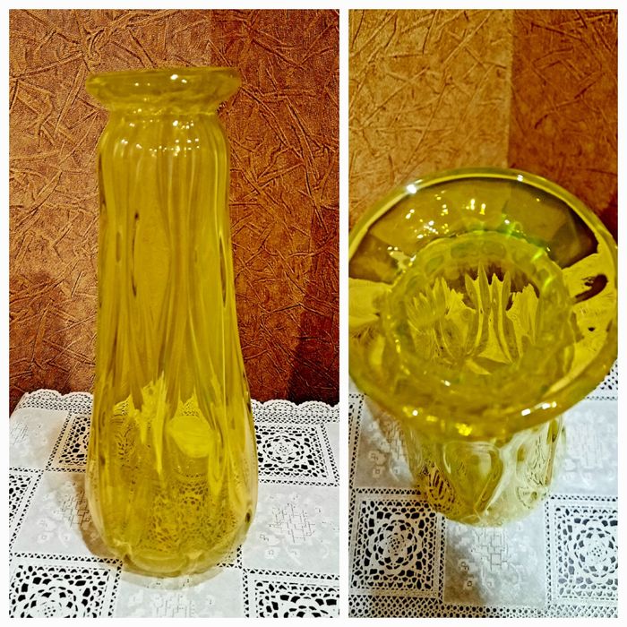 Редкость! Красивая винтажная высокая ваза "Ira" ( h-30см). Эстонский з