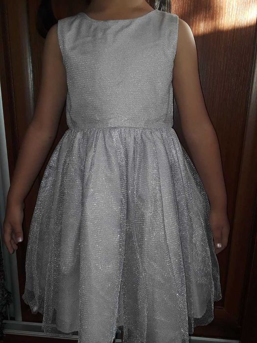 Продам  красивое платье на девочку