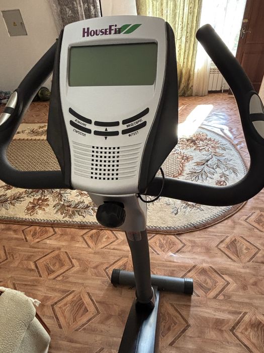 Продам велотренажер HouseFit б/у