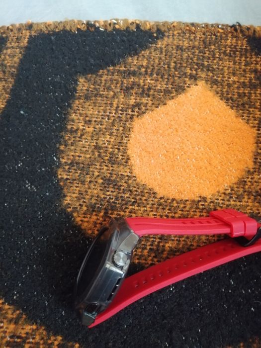 Продавам смарт часовник