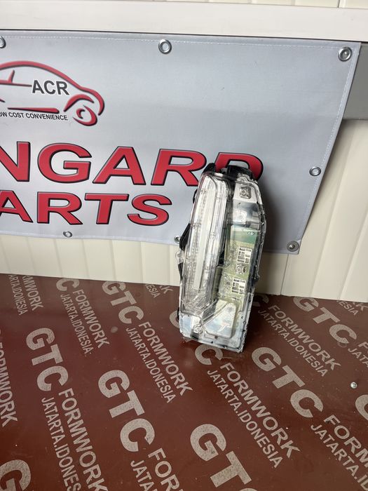 3 броя Халоген Toyota Yaris Cross 2021- LED