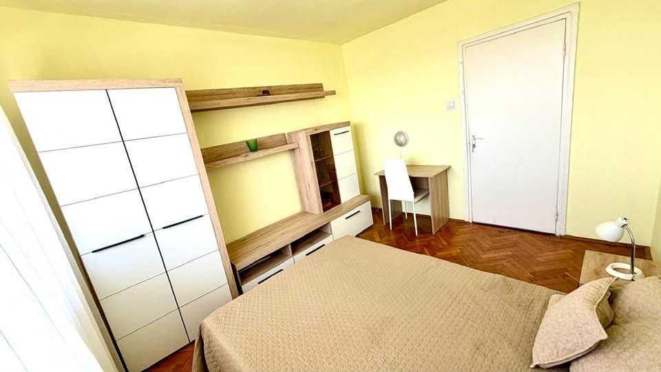 Apartament 3 camere de inchiriat Aleea Cornisa
