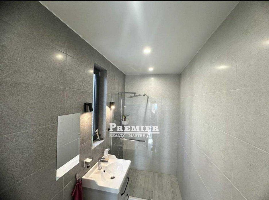 Продава се Къща в к.к. Слънчев бряг - 185 кв.м за 1892 €/кв.м - Снимка #9