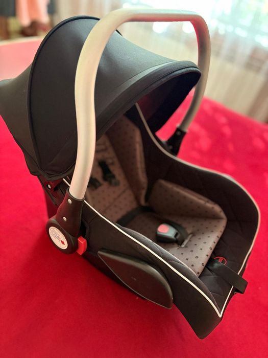 Автокресло срочно продоется