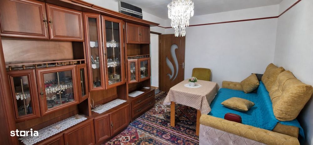 Apartament 3 camere, 65 mp, zona Bals — fotografia 1