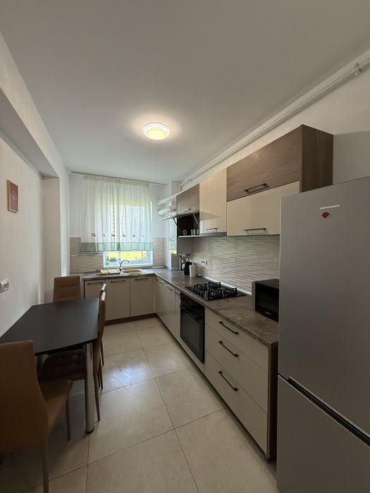 Inchiriez apartament CARTIER TRACTORU
