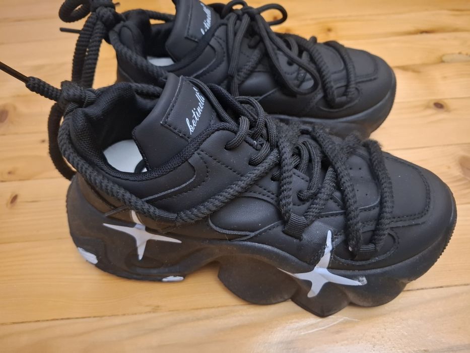 Дамски сникърси Нови