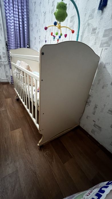 Детская кроватка