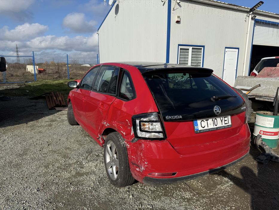 Skoda rapid avariata 2015