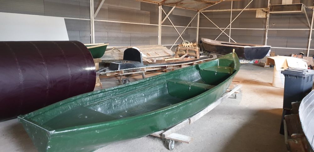 Lotca pescuit comercial 6 metri, noua, fibra sticla, prod 2025