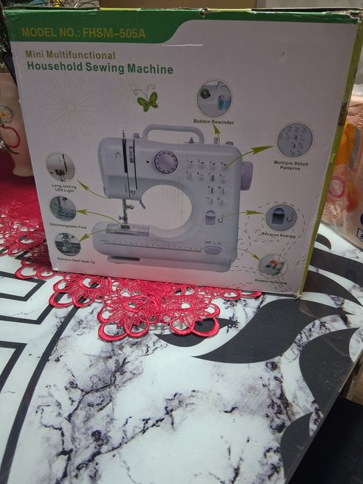 Masina de cusut noua