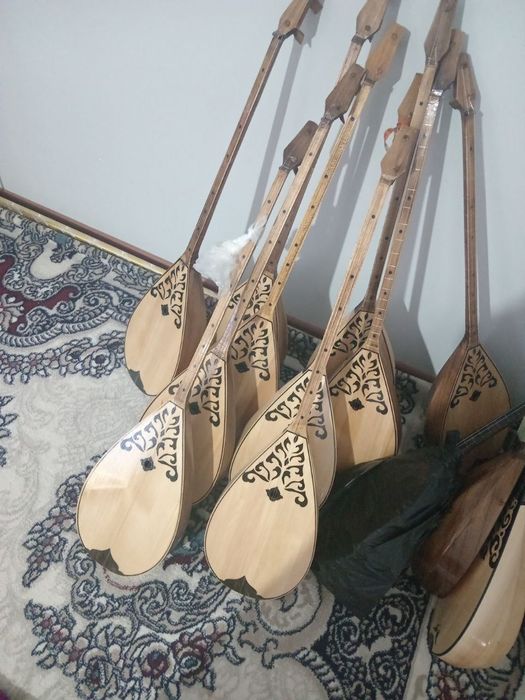 Казахский национальный домбыра сатылады