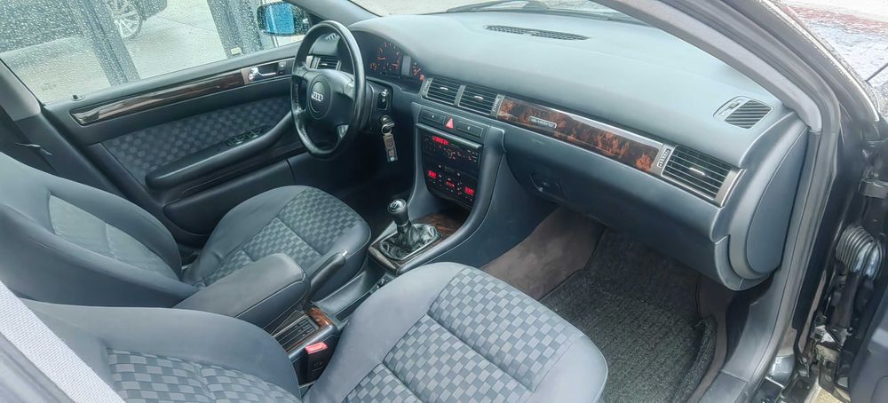 AUDI A6 2.8i V6 Quattro