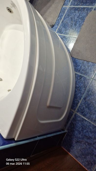 Cada cu hidromasaj si baterie