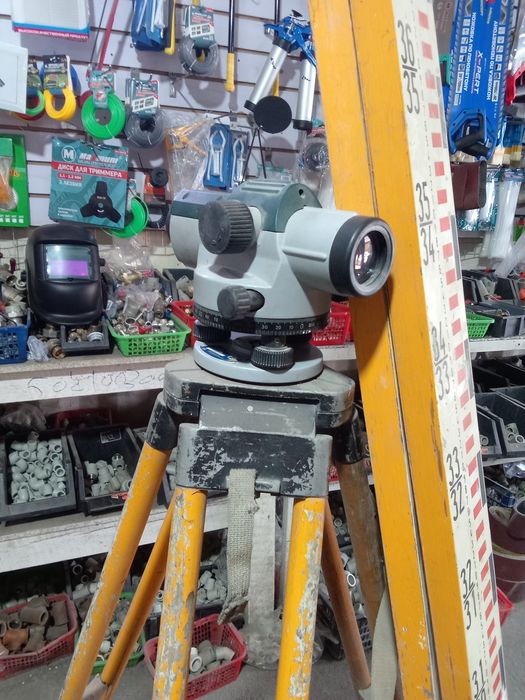 Оптический Нивелир б/у