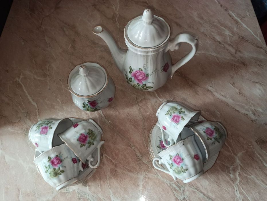 Продаётся кофейный сервиз новый.