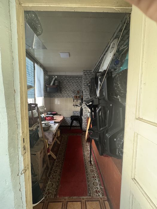 Яккасарой Кушбеги 2 хона/3/9 мебель техникалари билан. (Быв общежитие)