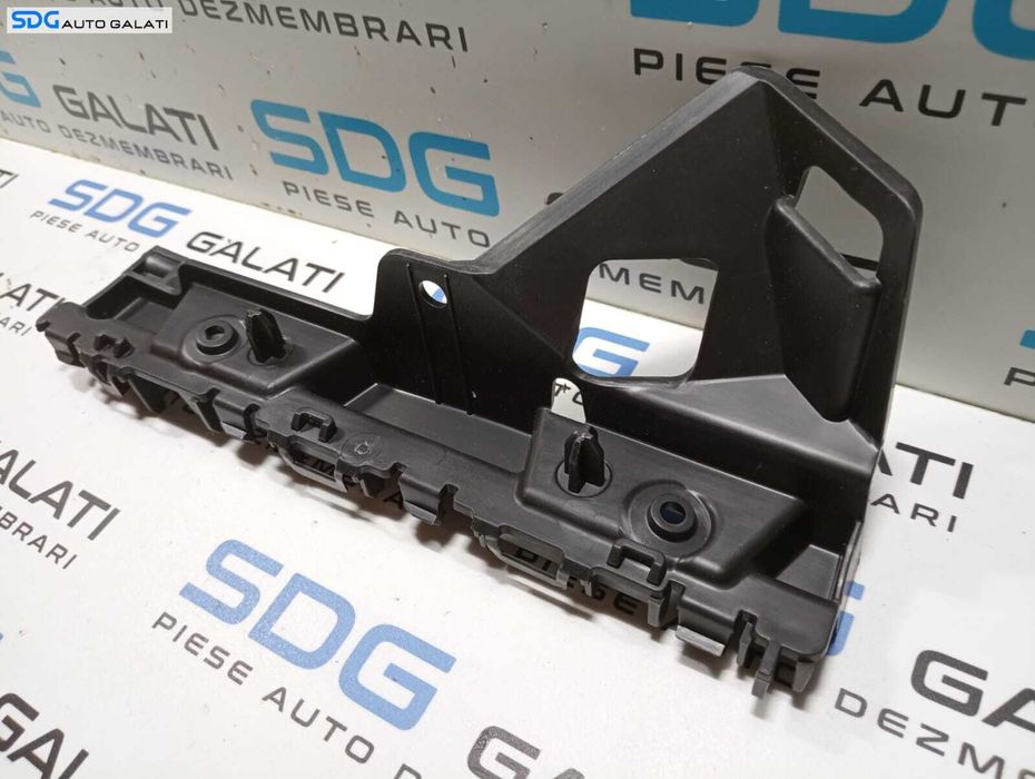 Suport Ghidaj Dreapta Spoiler Bara Fata Nou Renault Trafic 3 2014 - Prezent Cod 93460847 [M4006]