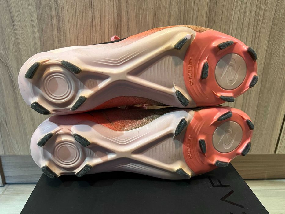 nike PHANTOM luna 2 pro ACC бутонки ,калеври ,футболни обувки 41