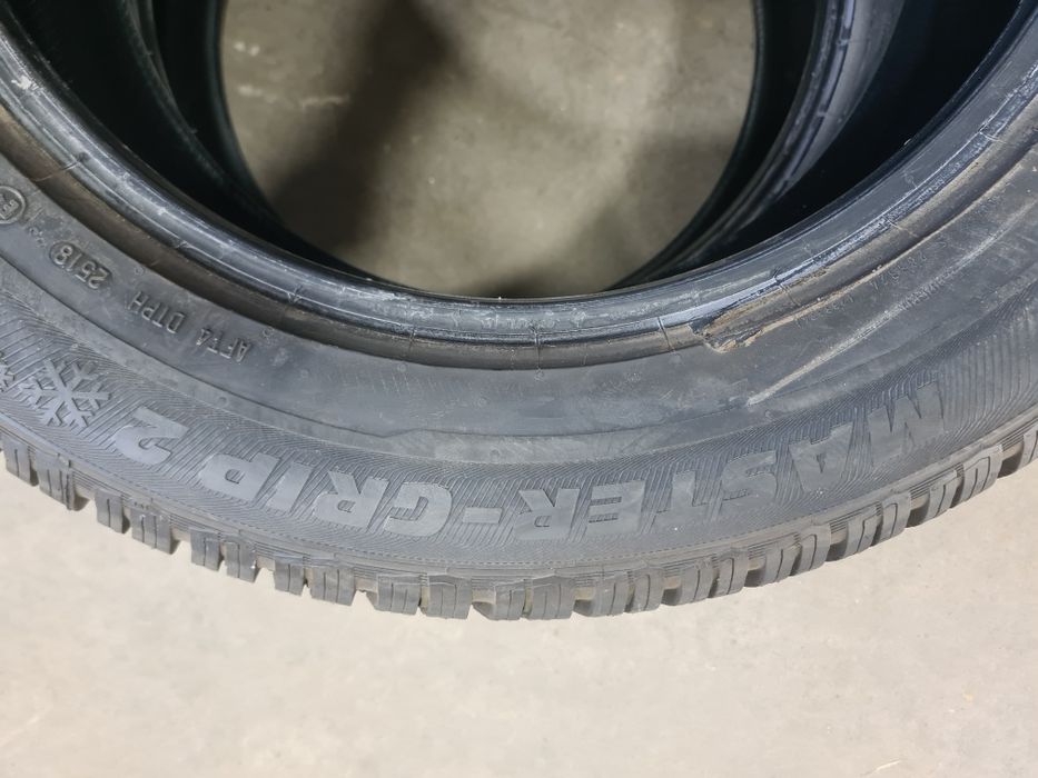 4бр.235/60/18 SEMPERIT