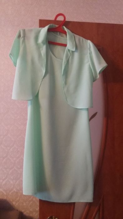 Платье с кофточкой-накидкой