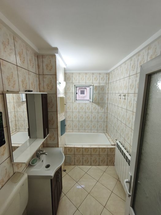 Închiriez apartament cu 2 camere în Năvodari