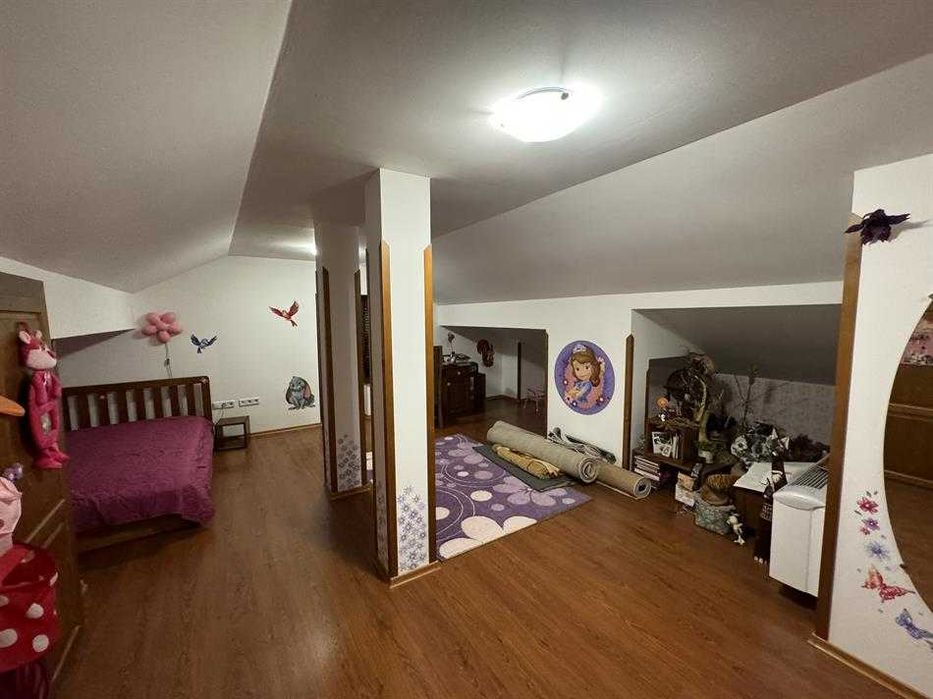 Дава се под наем Къща в Габрово, Център - 220 кв.м за 765 € - Снимка #5