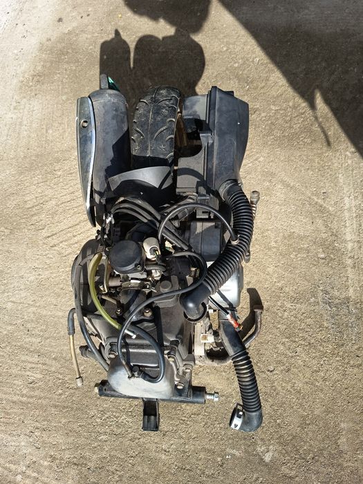 Vând motor scuter Kymco