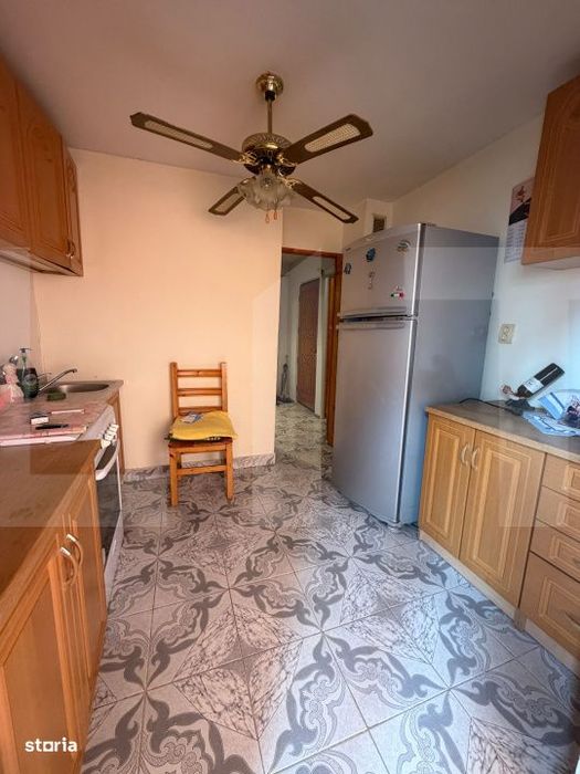 Apartament 3 camere, 72 mp, zona Rovine