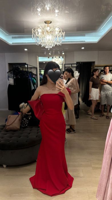 Нарядное вечернее платье