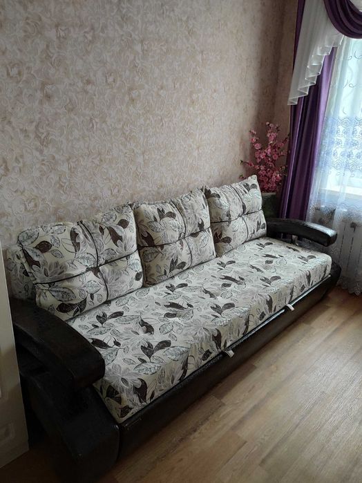 Продам диван раскладной, полуторка (самовывоз)