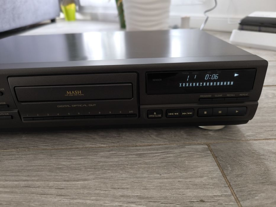Cd player Technics SL PG 590