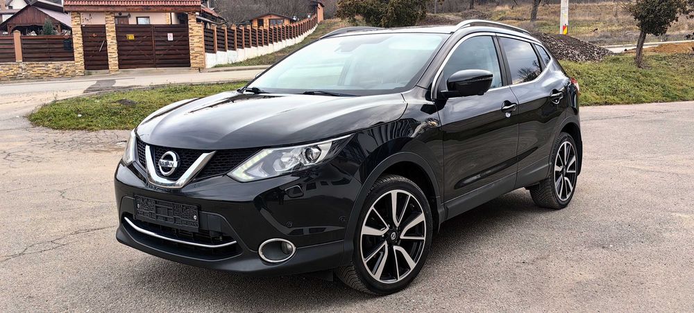 Nissan Qashqai automat / 360* / Piele / Panoramic / LED / Webasto