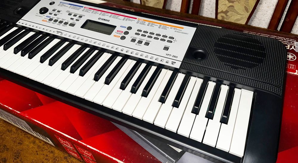 Синтезатор  Yamaha YPT-260