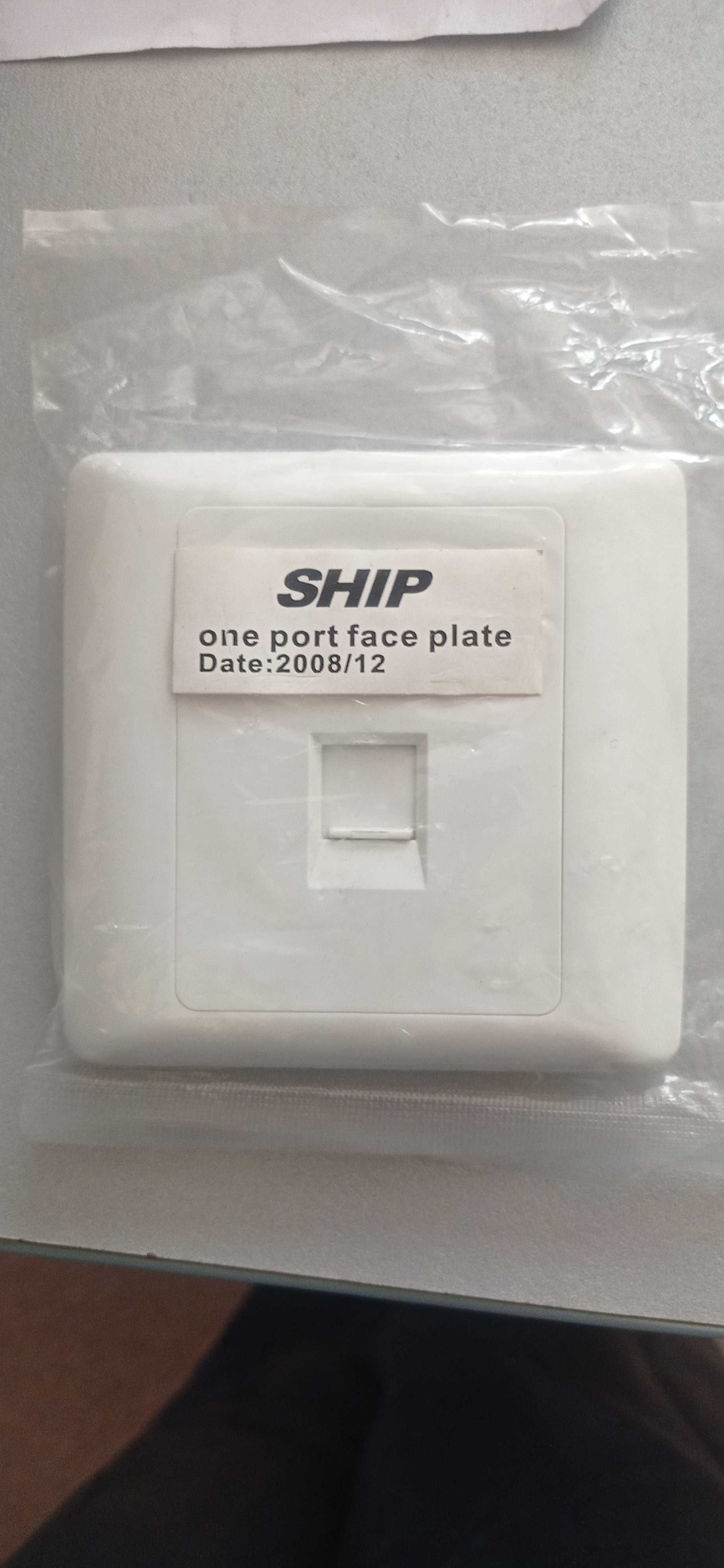 Крышка для настенно-внутренней розетки 1-портовая RJ-45 CAT5e FTP SHIP ...