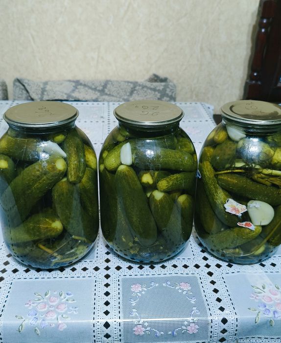 Огурцы маринованные 2л.