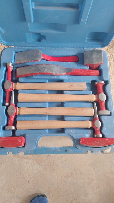 Спутор и рихтовочный молоткы