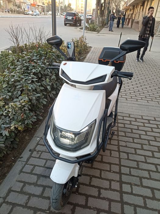 Elktron sukuter sotiladi