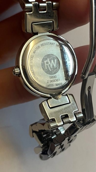 Часовник Raymond Weil