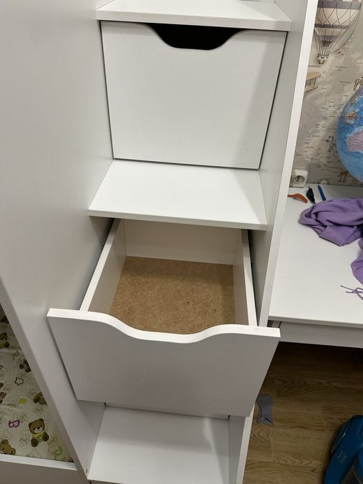 Двухярусный кровать