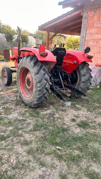Vând tractor 445