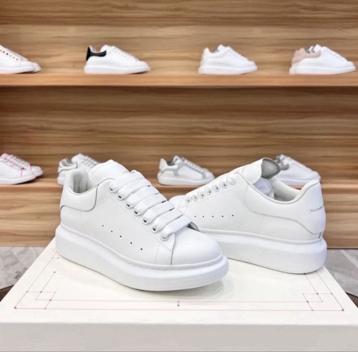 Alexander McQueen PREMIUM