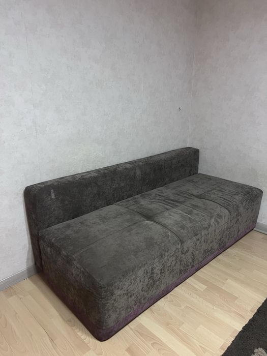 Диван для гостиной